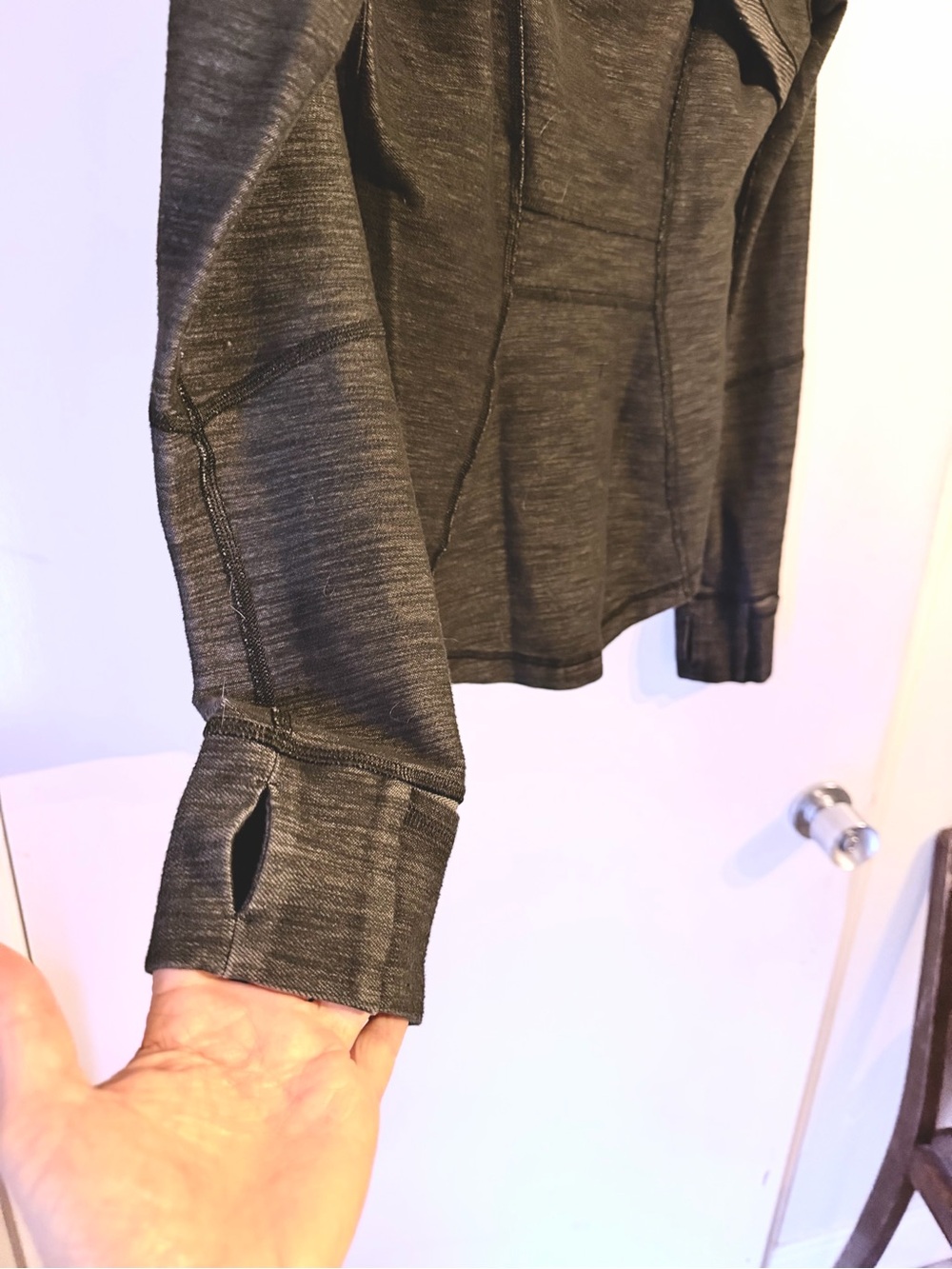 Lululemon Define Jacket-Charcoal Full-Zip Sculpt Jacket, pockets, thumb holes - Picture 5 of 5